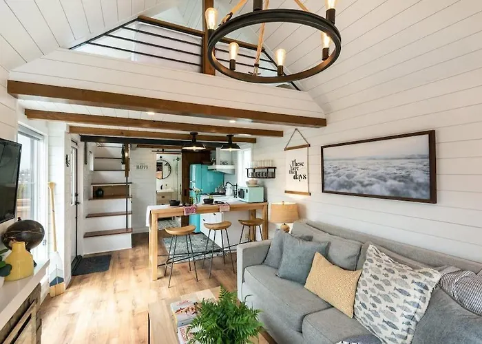 Enchanting Retreat In The Heart Of Redwoods